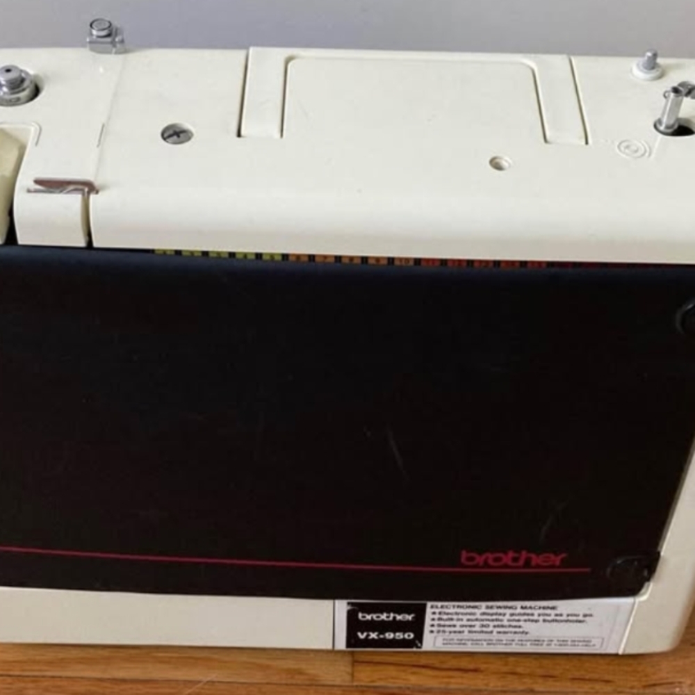 Vintage Like NEW Brother VX-950 Portable Embroidery & Sewing Machine - Picture 10 of 13